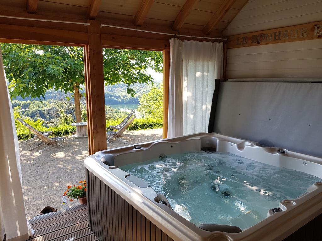 Les Hotes Du Lac, Chambres Et Tables D'Hotes Mandailles  Buitenkant foto